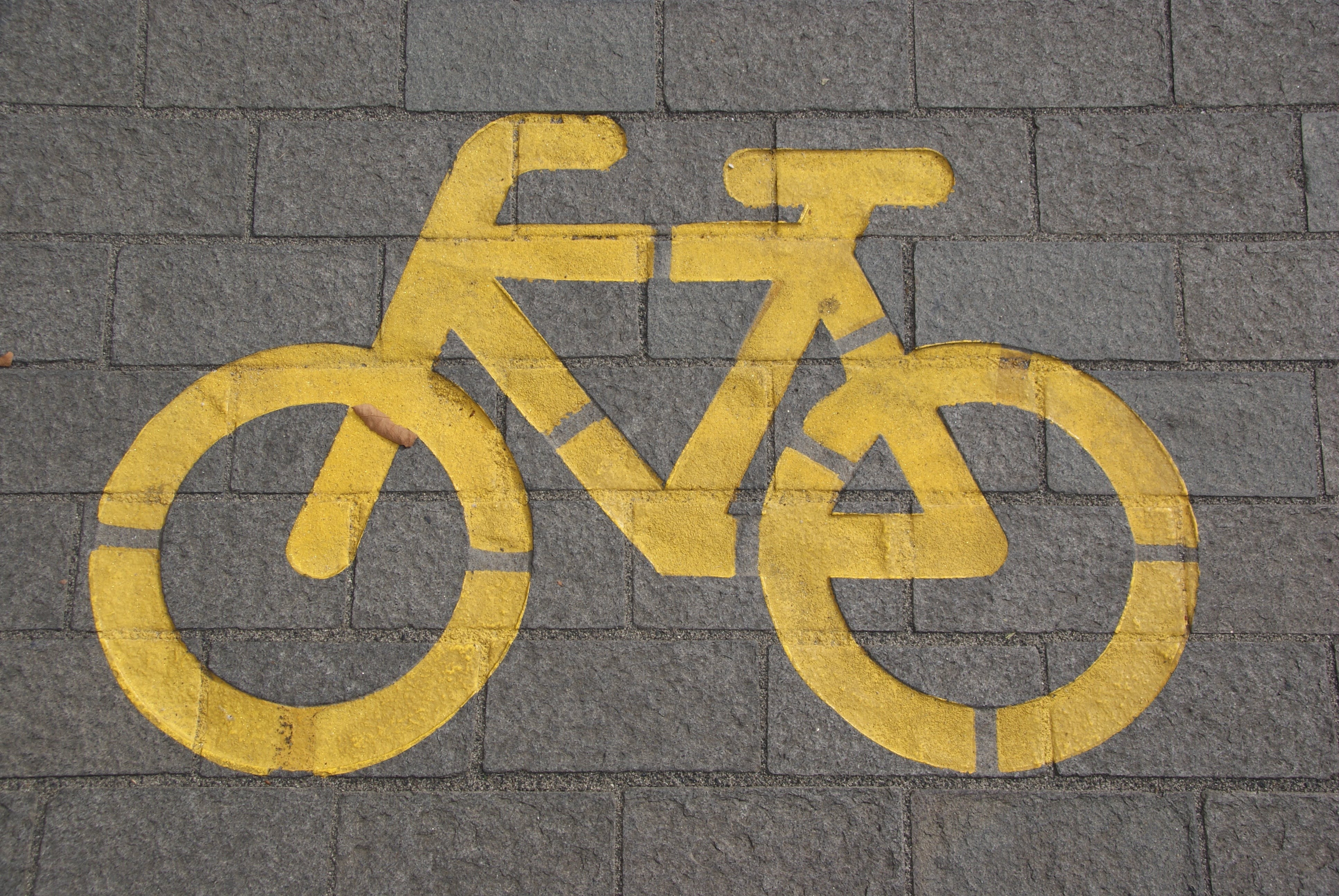 Bicycle Pictogram of a bicycle on the asphalt