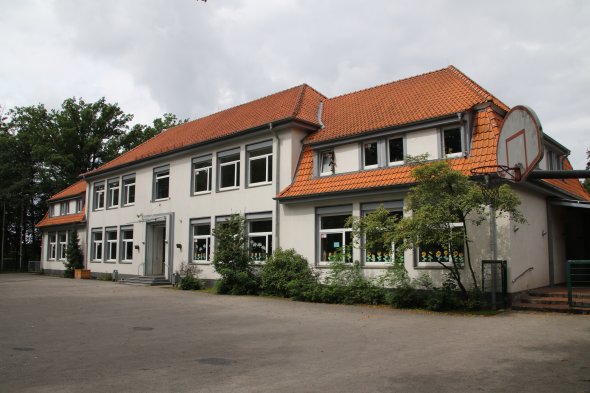 Oud gebouw van rechts, zijaanzicht