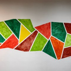 en mosaik av klara färger